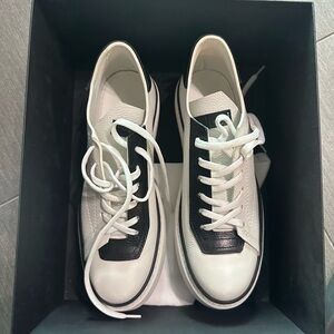 Artselab Handmade Italian Black and White Sneakers - Unisex - Size 40/9.5